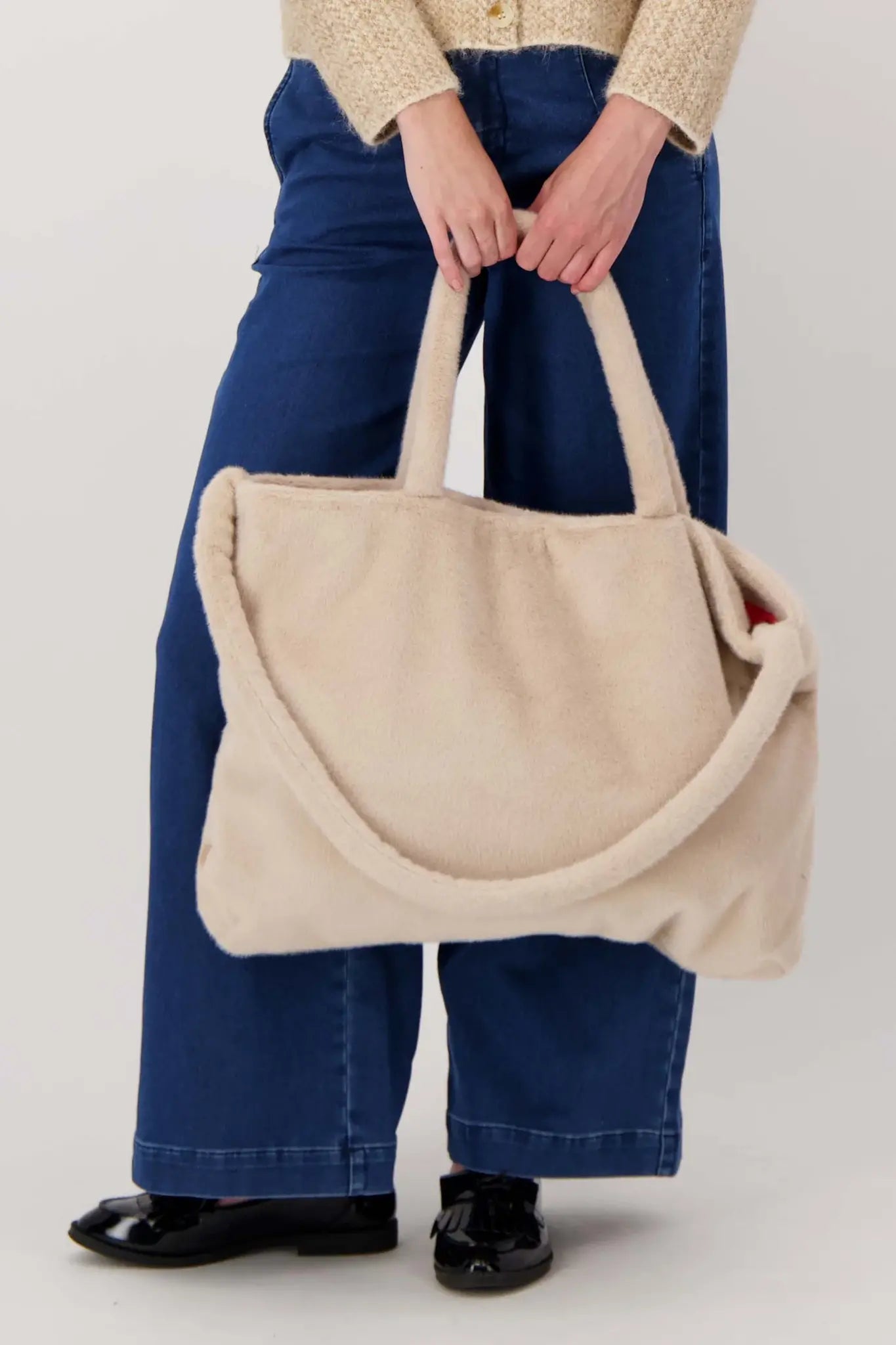 Zusss | Shopper aus Kunstpelz, beige
