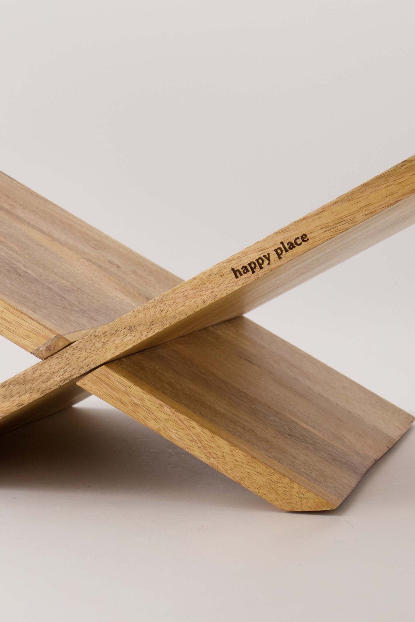 Zusss | Boekenstandaard happy place