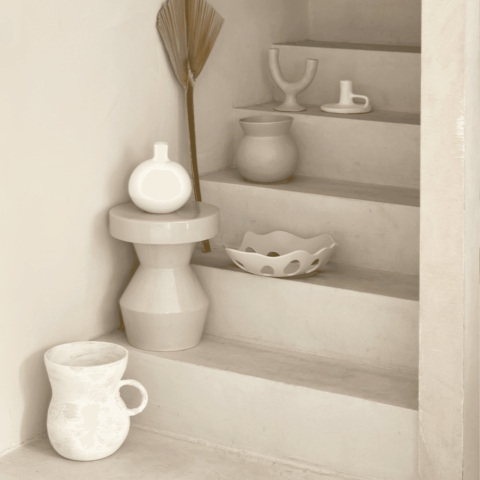 Urban Nature Culture Bijzettafel Sculptural offwhite