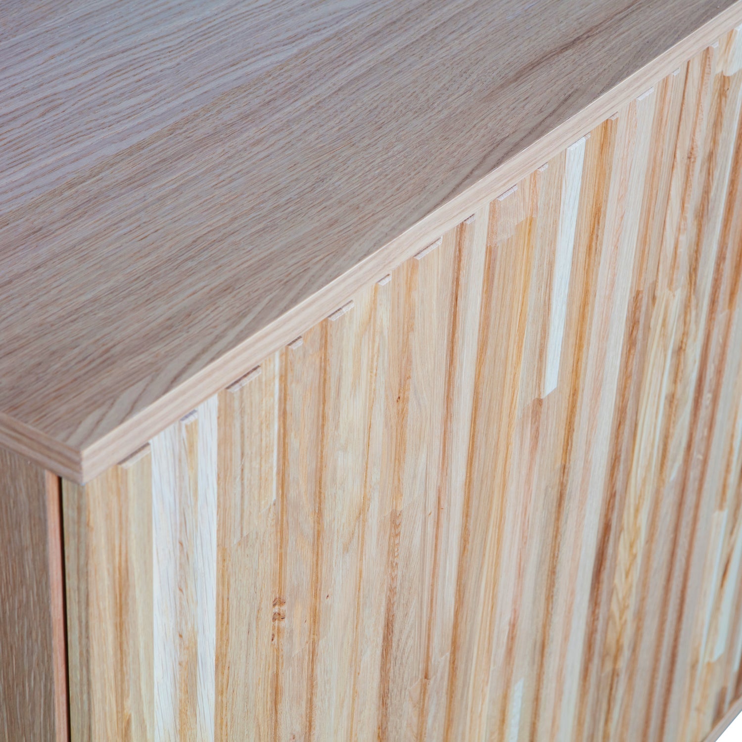 Woood New Gravure Dressoir 200cm eiken