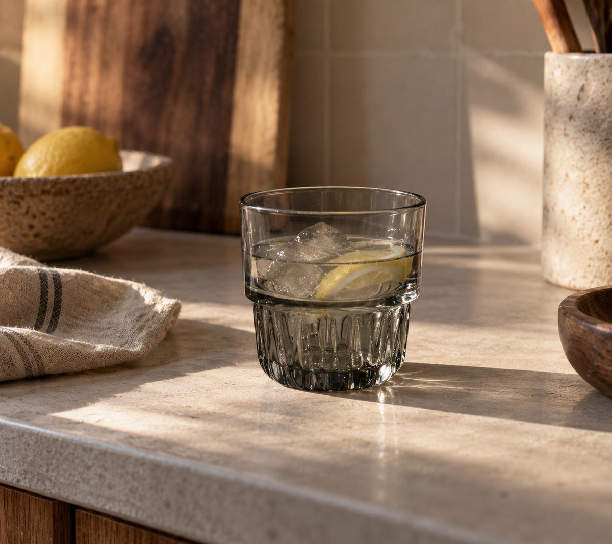 Bazar Bizar Waterglas Faced Tumbler smokey grijs