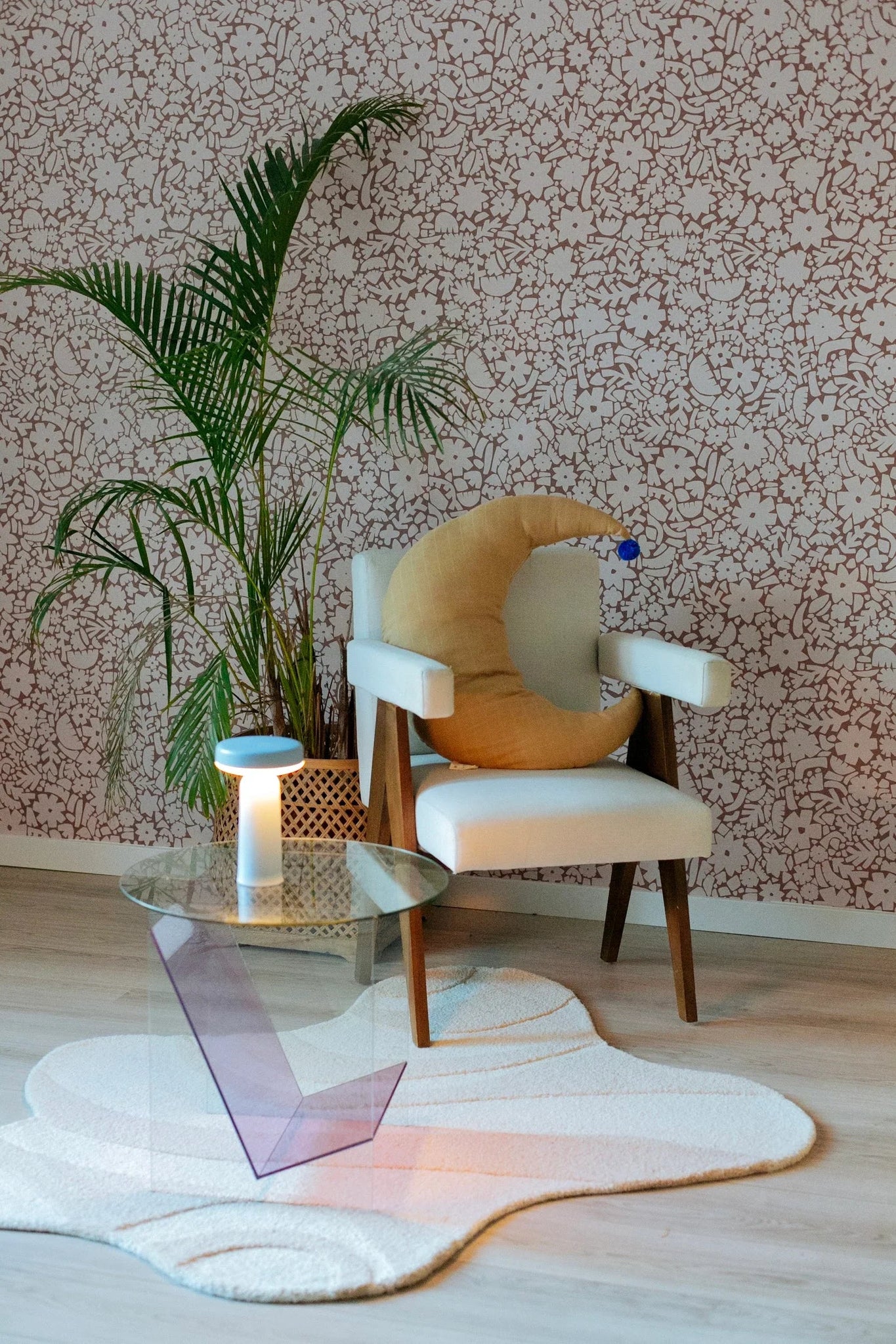 Behangstaal Meet Me at the Wall - Flowerfield Warm Taupe - Naturel Noord