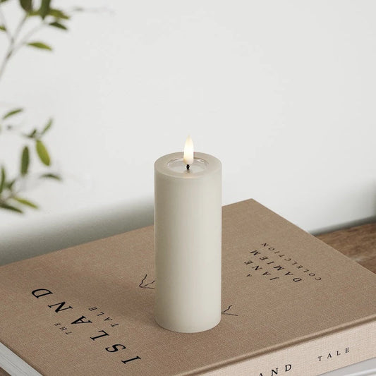 Deluxe Homeart | LED Kaars sand 5x12.5cm