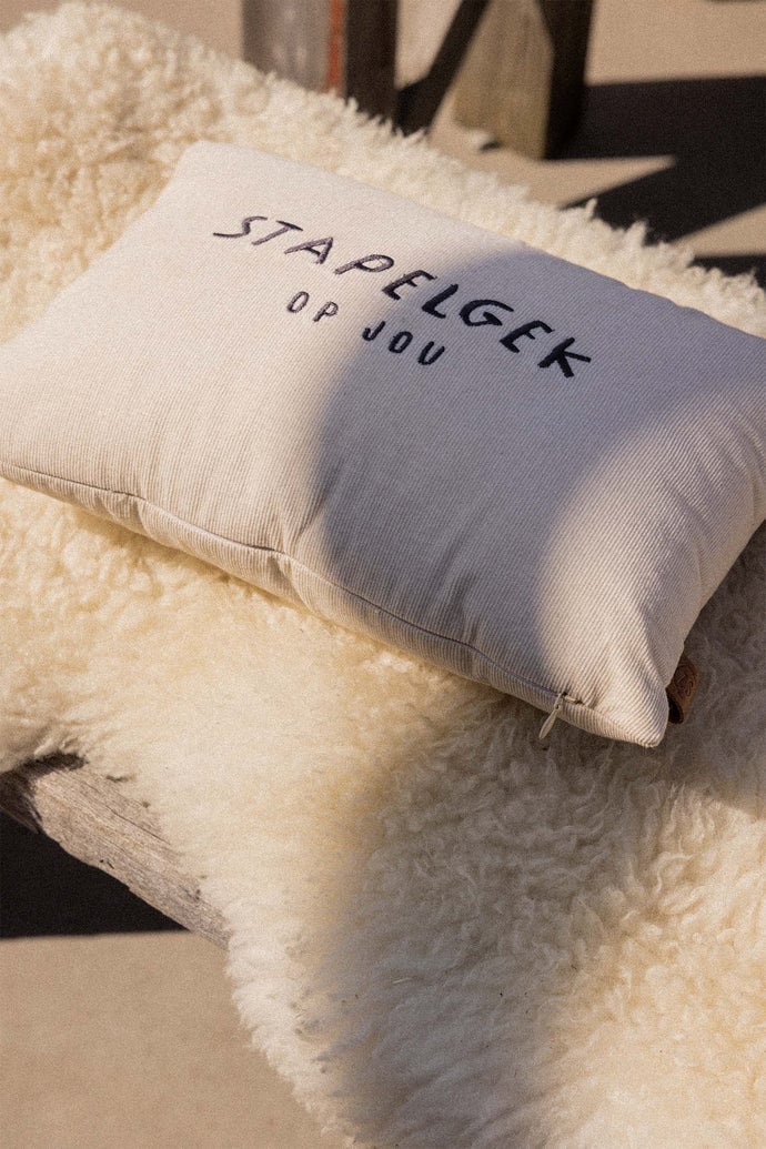 Zusss | Kussen corduroy stapelgek 35x25cm zand/antracietgrijs