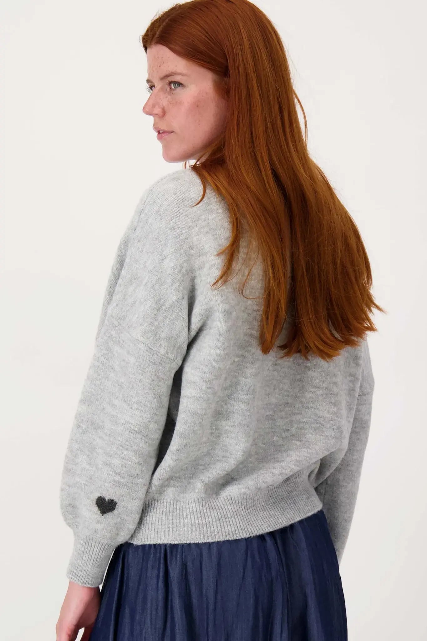 Zusss | Trui met hartje middengrijs