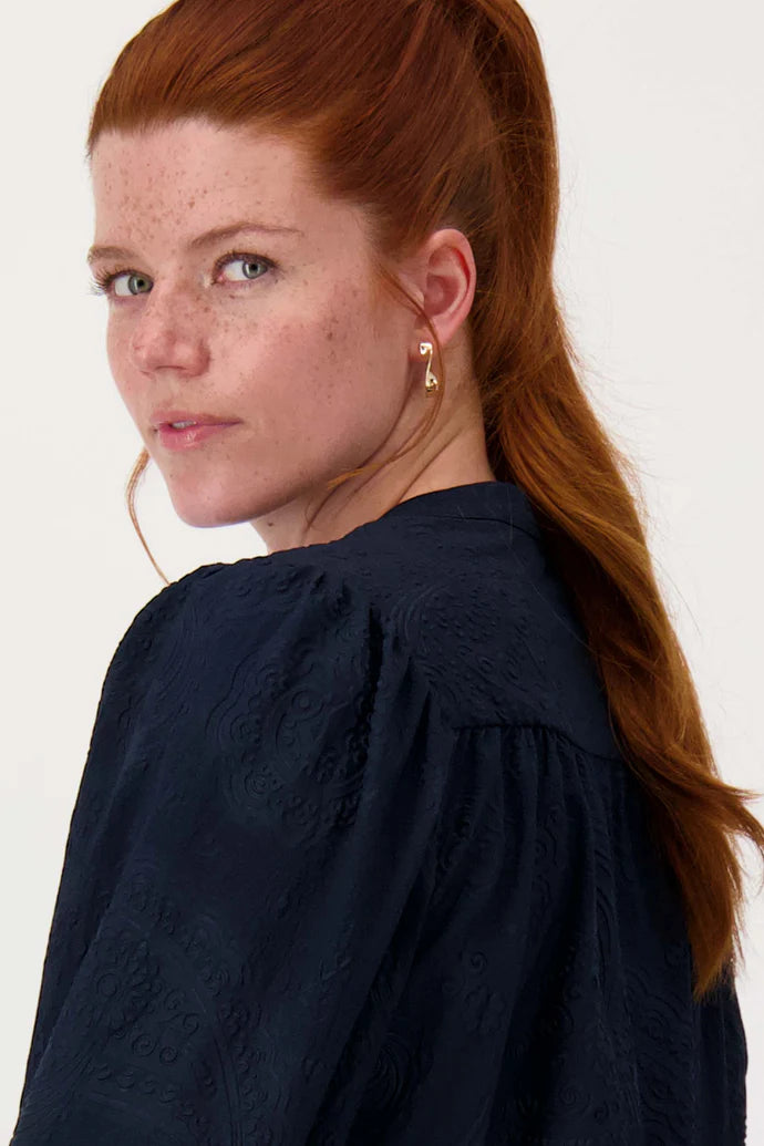 Zusss | Oorbellen gedraaid vierkant goud