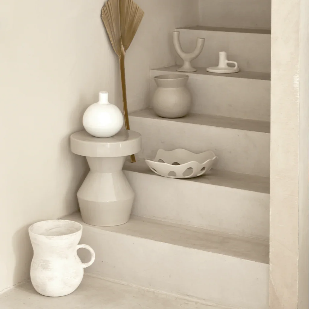 Urban Nature Culture Bijzettafel Sculptural offwhite
