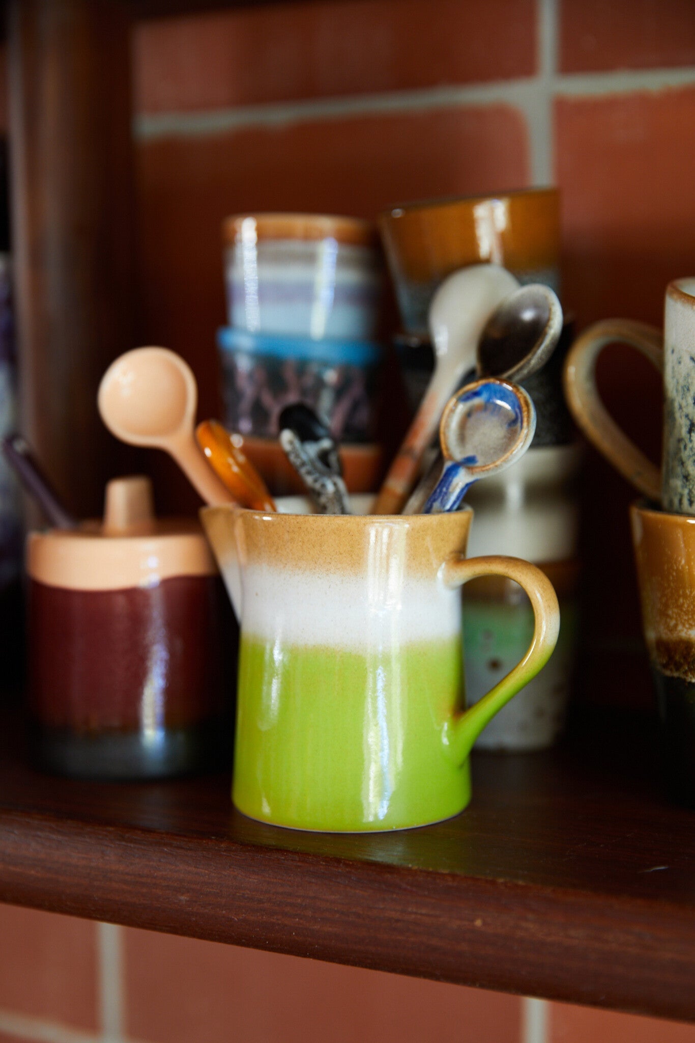 HK Living | 70's servies roomstel foreland