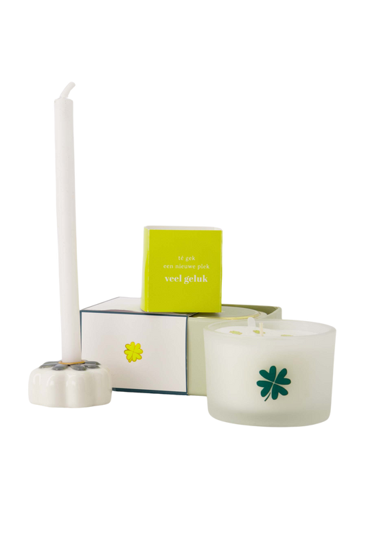Zusss | Geurkaarsje tinnen in schuifdoosje veel geluk klavertje wit/groen