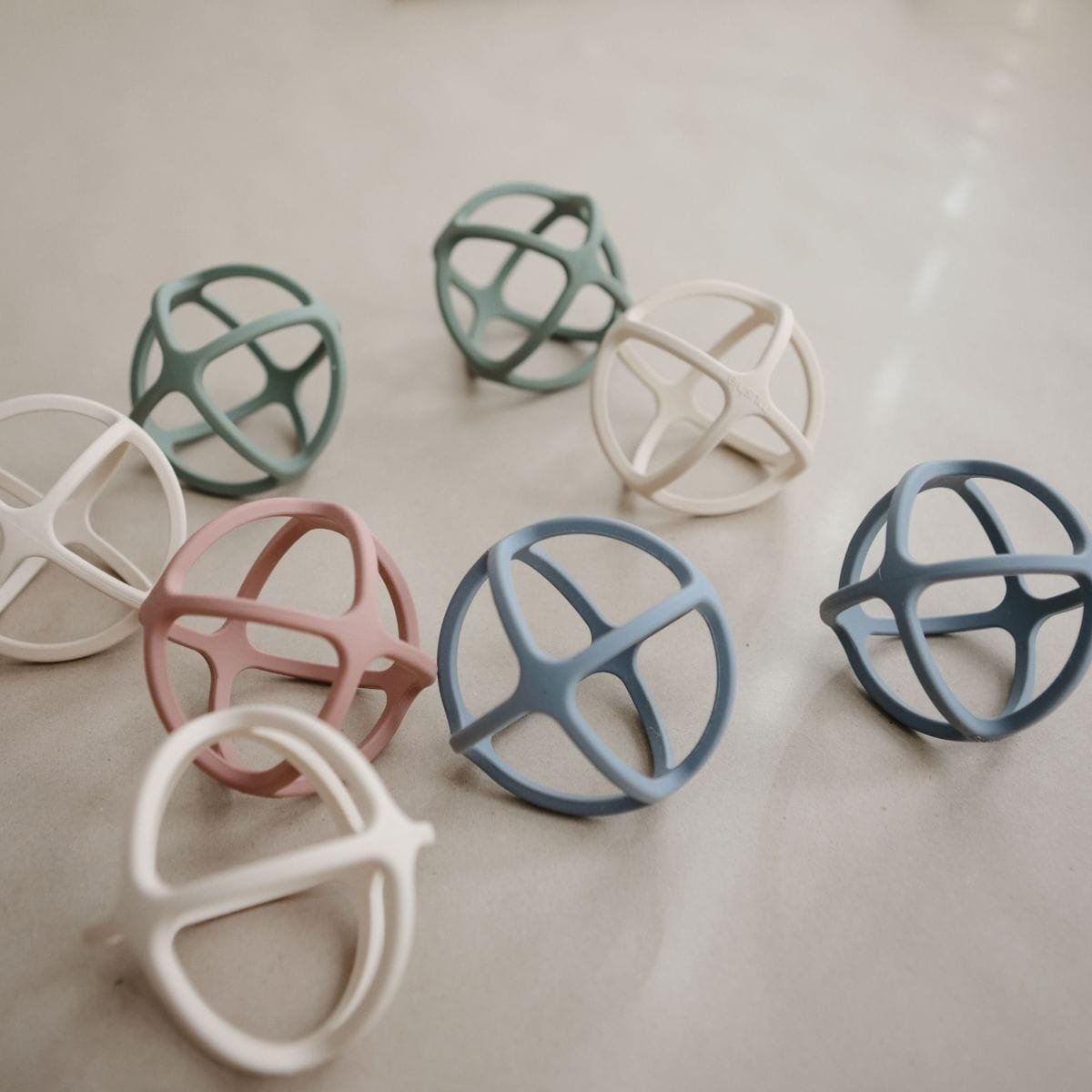 Mushie | Bijtspeeltje bal tijm