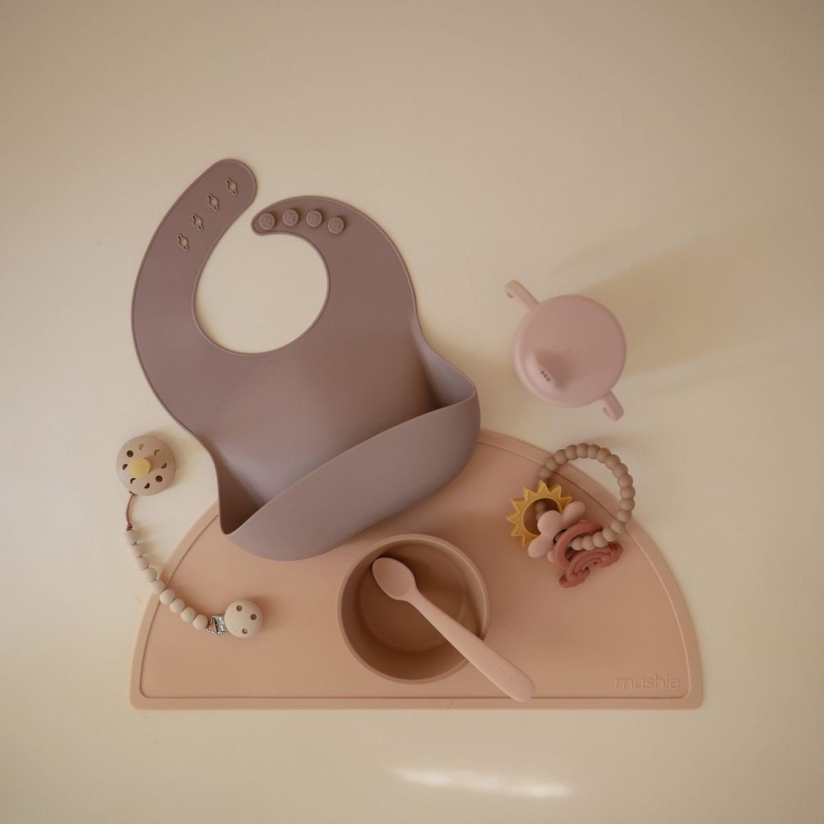 Mushie | Bijtring regenboog nude