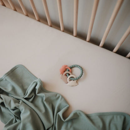 Mushie | Bijtring dino groen