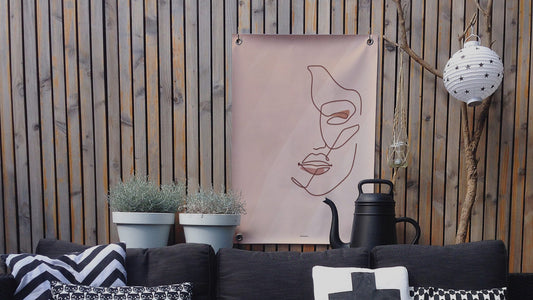 VM | Tuinposter woman in lines