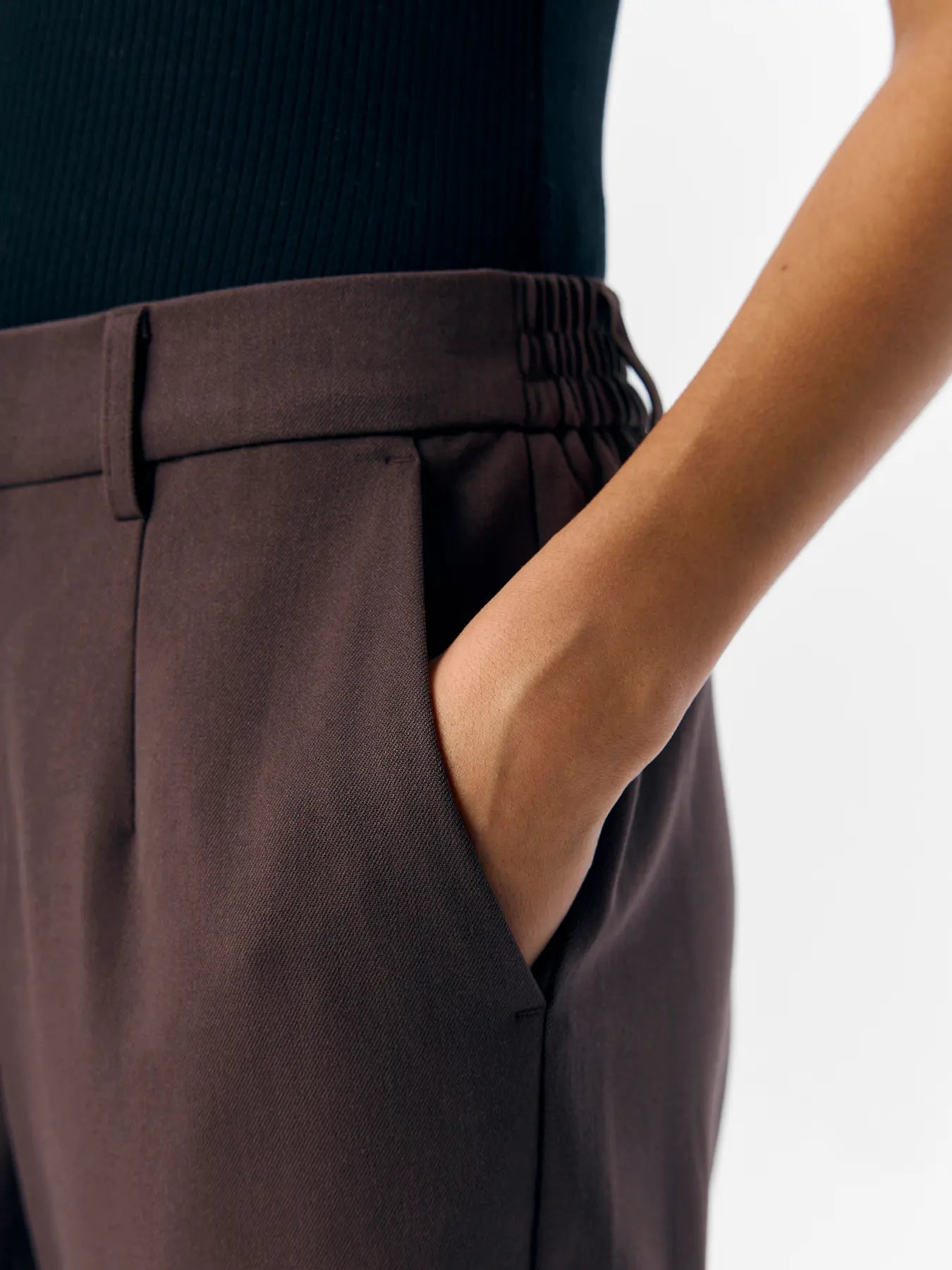 Object | Pantalon Lisa slim seal brown