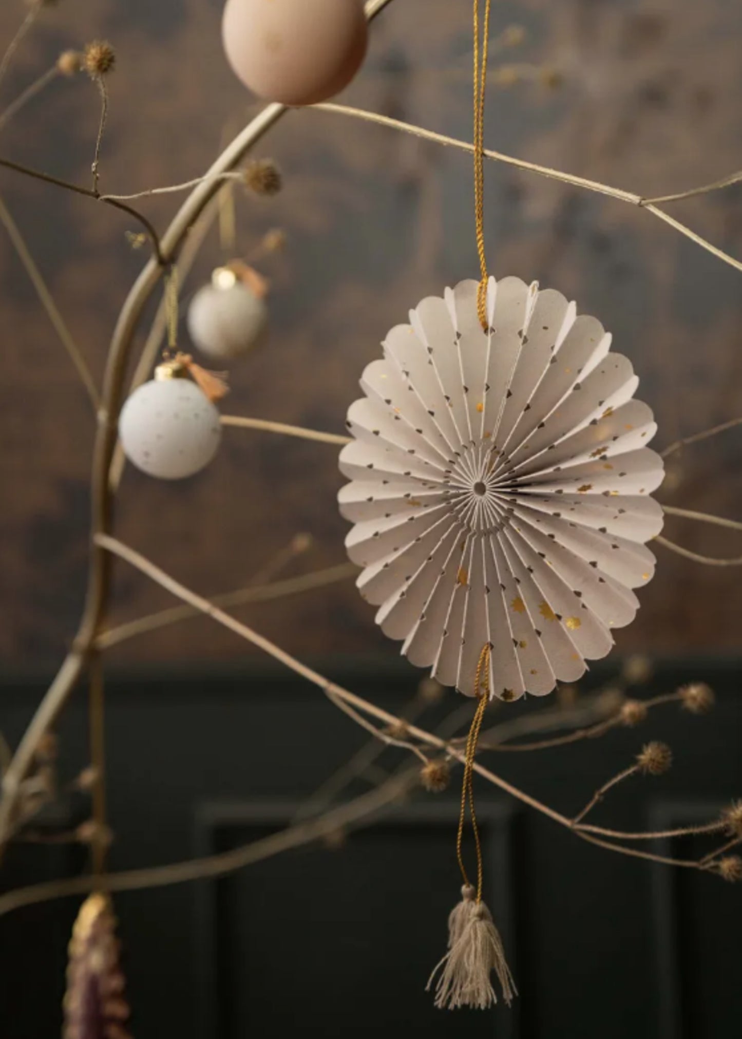 Zusss | Papieren waaier met sterren zand/zwart